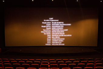 JN江南JN SPORTS国际党委组织召开《长津湖》观影活动